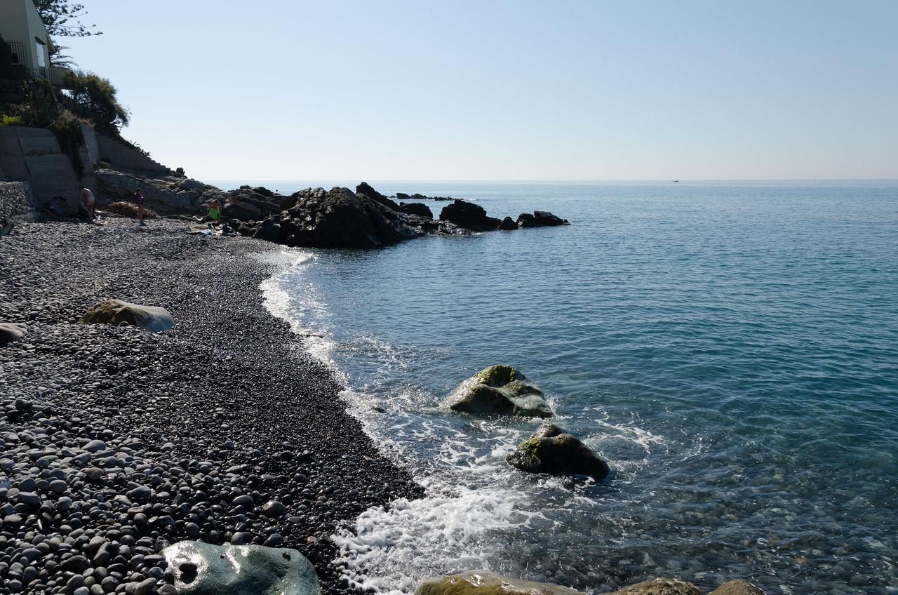 Seaside Holiday Apartment - Unique Location Cipressa Esterno foto