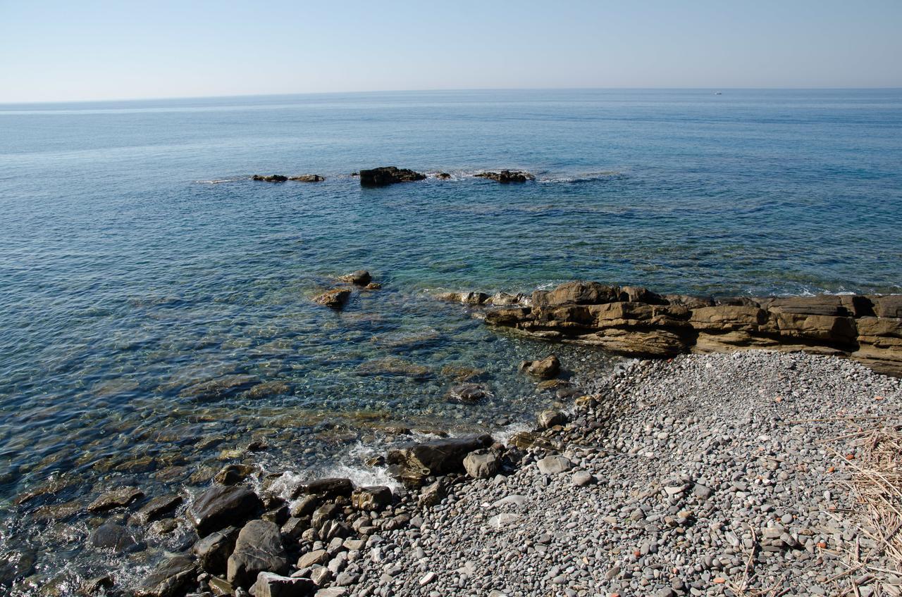 Seaside Holiday Apartment - Unique Location Cipressa Esterno foto